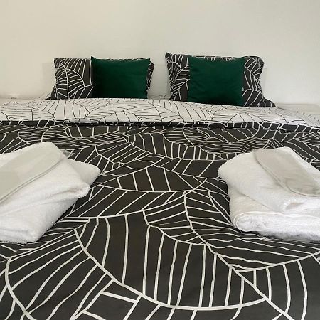 L&M Apartment Тыргу-Муреш Экстерьер фото